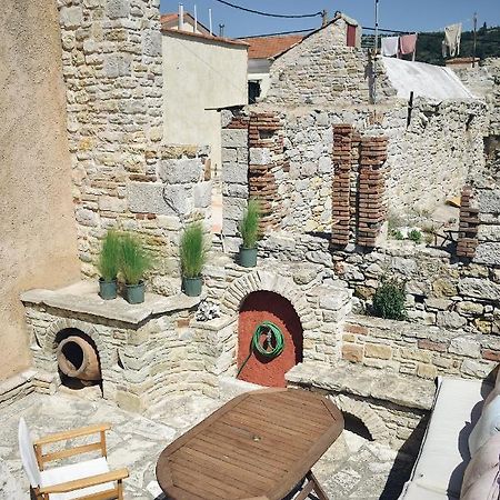 Yi Artistry 1-Bedroom Medieval Holiday House Kalamoti Esterno foto