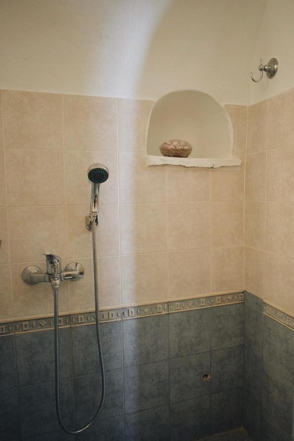 Yi Artistry 1-Bedroom Medieval Holiday House Kalamoti Esterno foto
